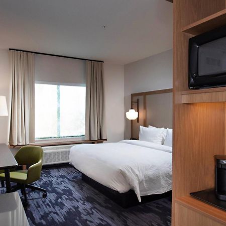 Fairfield Inn & Suites By Marriott Dayton North ベルリンハイツ  エクステリア 写真