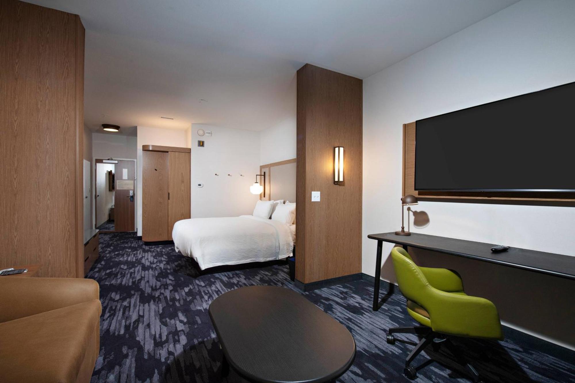 Fairfield Inn & Suites By Marriott Dayton North ベルリンハイツ  エクステリア 写真