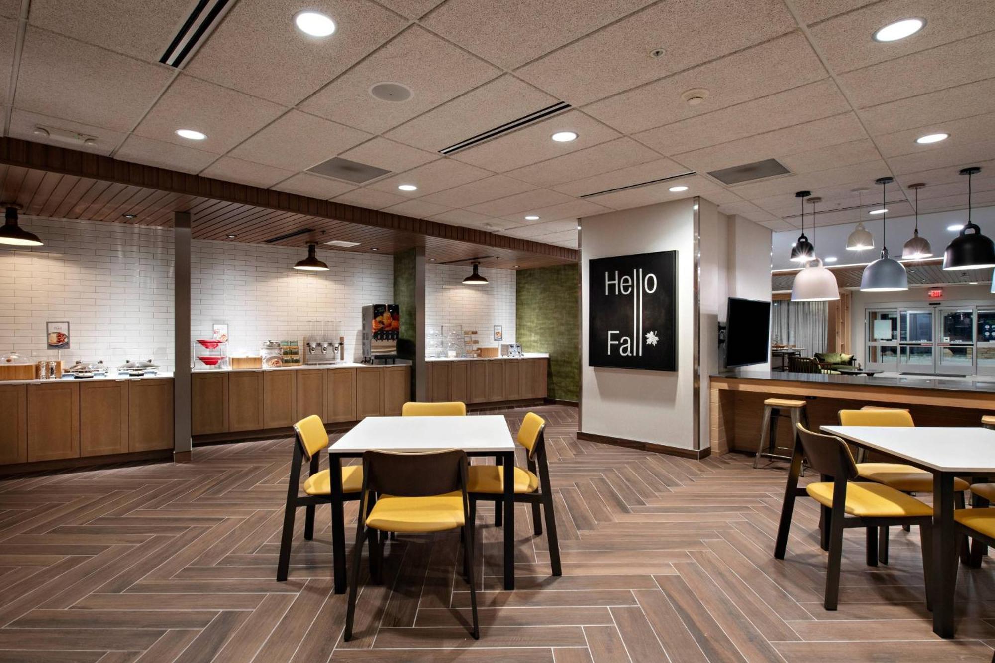 Fairfield Inn & Suites By Marriott Dayton North ベルリンハイツ  エクステリア 写真