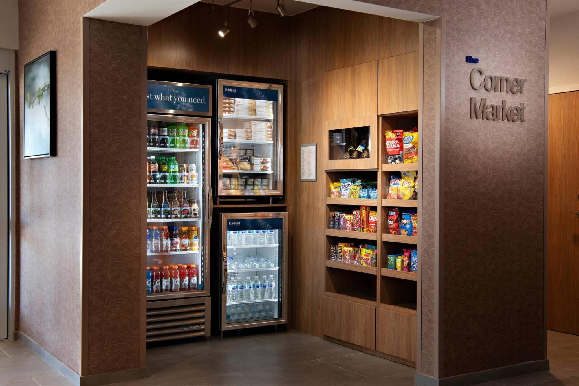 Fairfield Inn & Suites By Marriott Dayton North ベルリンハイツ  エクステリア 写真