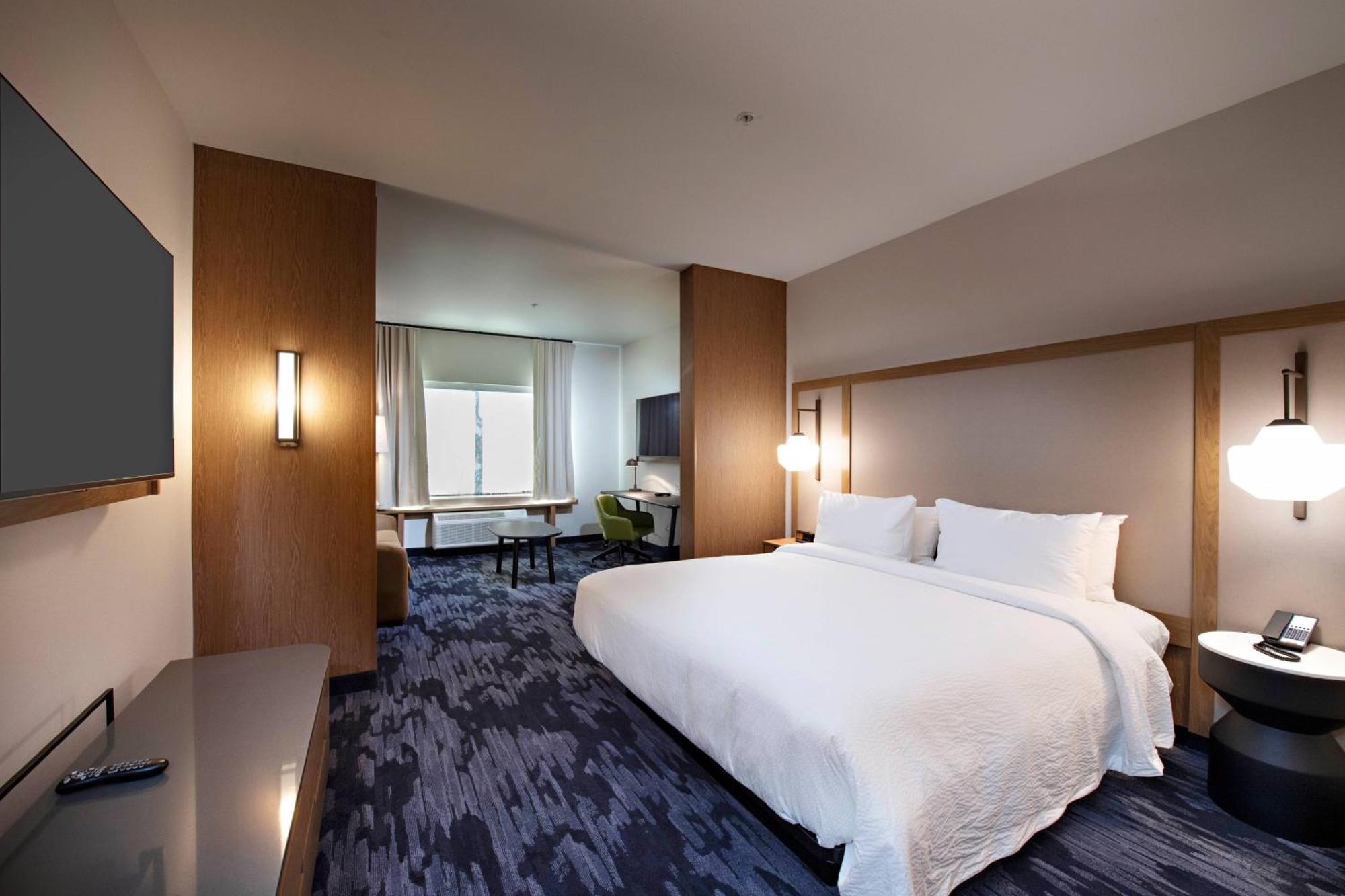 Fairfield Inn & Suites By Marriott Dayton North ベルリンハイツ  エクステリア 写真