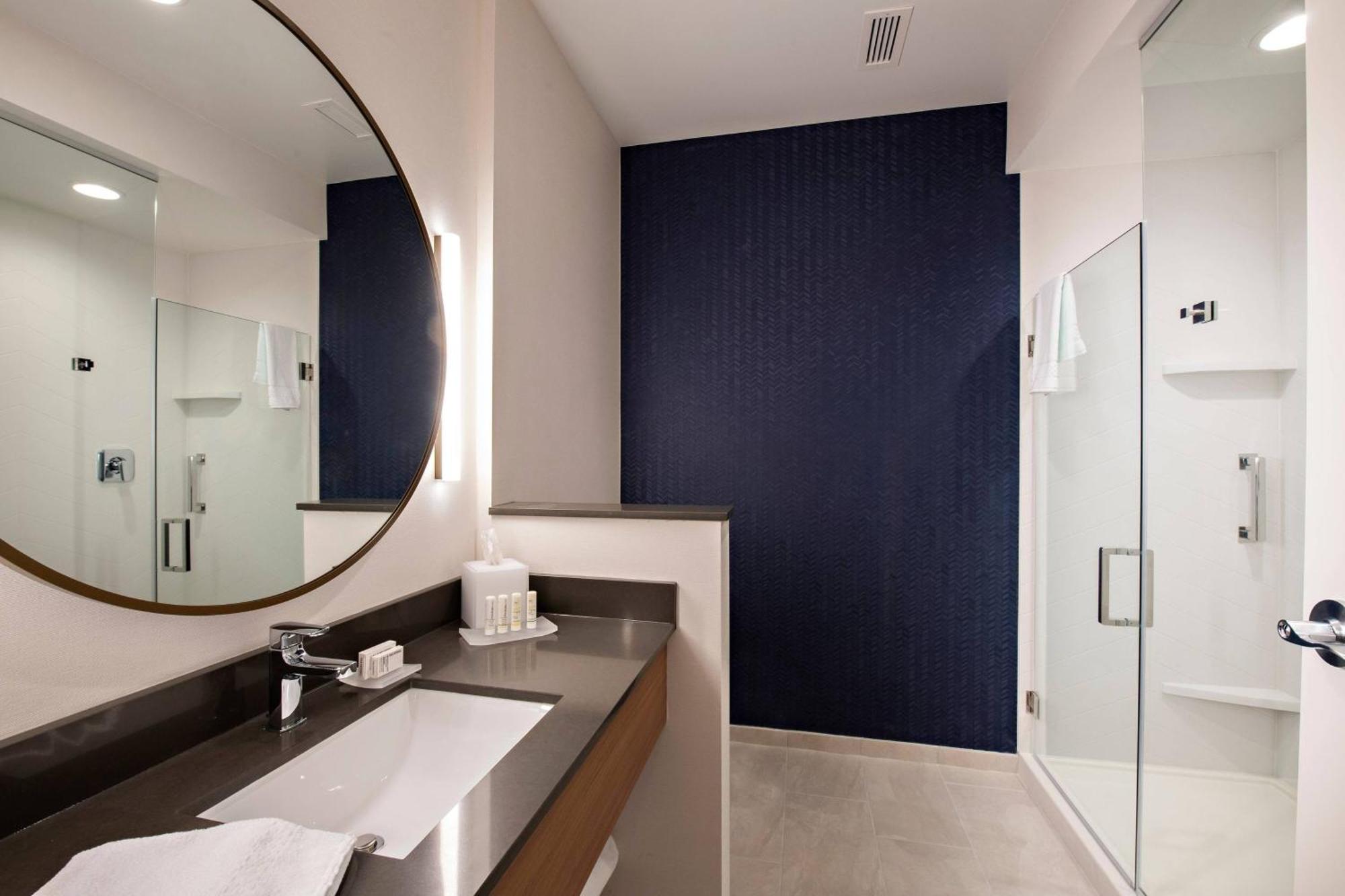 Fairfield Inn & Suites By Marriott Dayton North ベルリンハイツ  エクステリア 写真